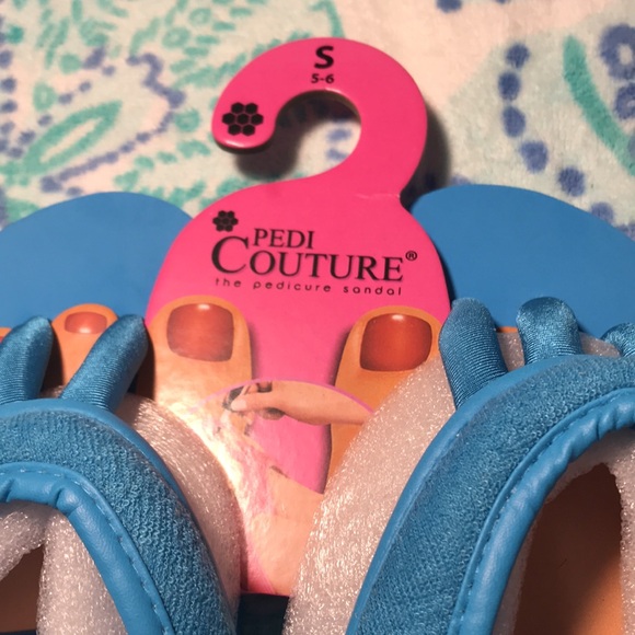 NWT PediCouture pedicure sandal size small (5-6) - Picture 2 of 4